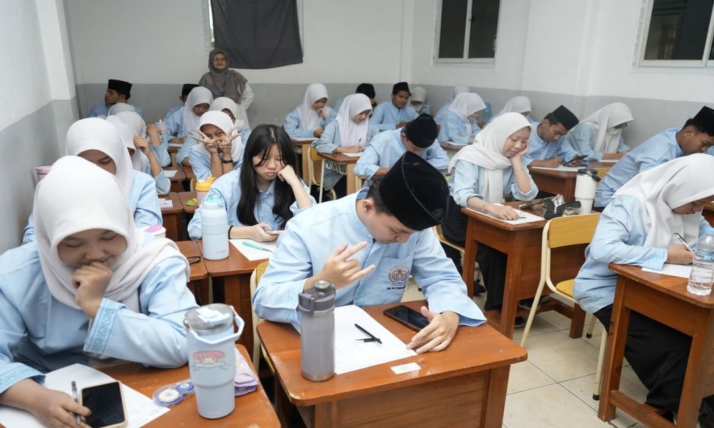 PELAKSANAAN UJIAN ATS GANJIL SMK ERA PEMBANGUNAN - Foto 7