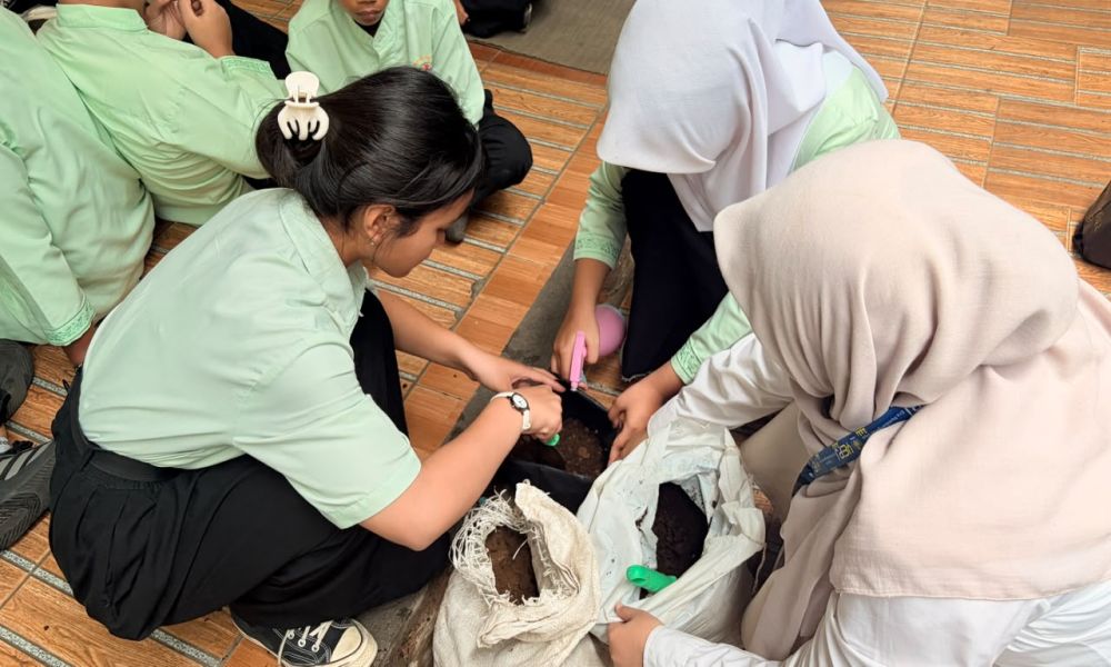 INFORMASI KEGIATAN KOKURIKULER📌  KELAS VIII SEMESTER 1 SMP ERA PEMBANGUNAN III TEMA: URBAN FARMING — BUDIDAYA MENANAM KANGKUNG - Foto 3