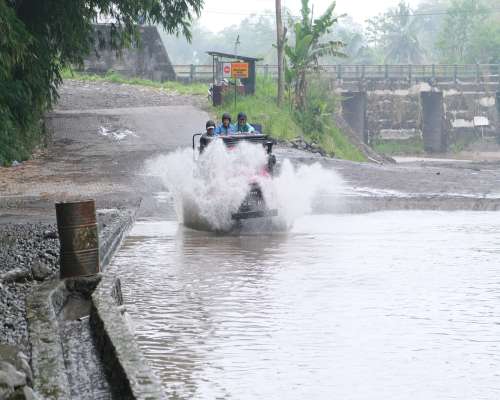 Dokumentasi Kegiatan Wisata Edukasi Guru Merapi Jeep Tour – 