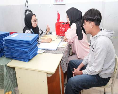 Dokumentasi Pengambilan Rapor Asesmen Akhir Semester Tahun A