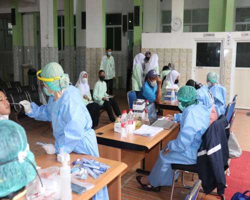 Pelaksanaan SWAB Covid-19 di SMP Era Pembangunan III