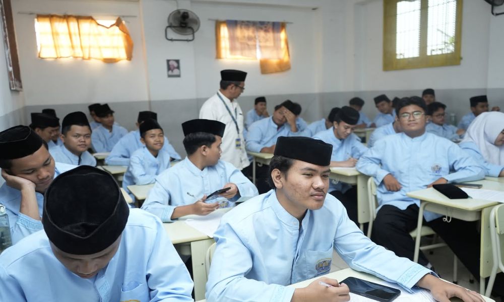 PELAKSANAAN UJIAN ATS GANJIL SMK ERA PEMBANGUNAN - Foto 9
